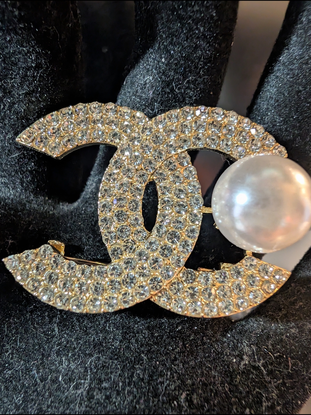 Fashion Jewelry Gold-Tone Crystal Double C Brooch with Pearl Accent